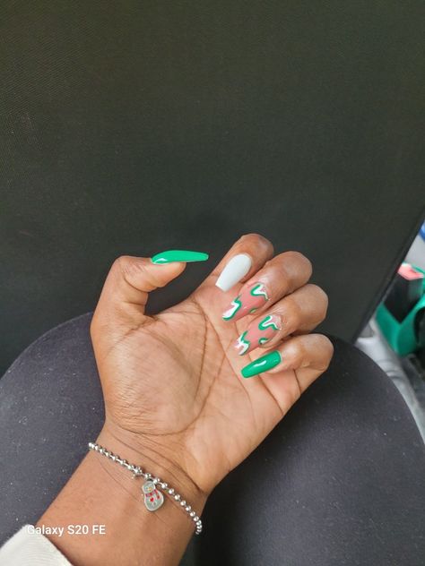 Nails Green And White, Nails Inspo Green, Nails Waves, Green And White Nails, Design Summer Nails, Nails Fancy, Nails Bright, Fancy Design, Green Wave