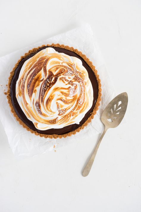 S'mores Tart - Cloudy Kitchen Marshmallow Tart, Smores Tart, Cloudy Kitchen, Ganache Filling, Chocolate Ganache Filling, Pie Pops, Sweet Corner, Cracker Crust, Meringue Pie