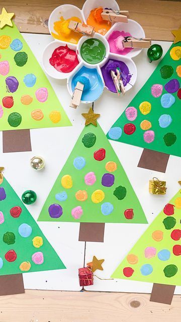 Cute Christmas Crafts For Preschoolers, Winter Tree For Kids, Happy Holidays Crafts For Kids, Christmas Trees Preschool, Christmas Craft Activities For Preschool, Christmas Tree Prek Craft, Christmas Craft Two Year Old, Easy Kids Christmas Decorations, Preschooler Christmas Crafts