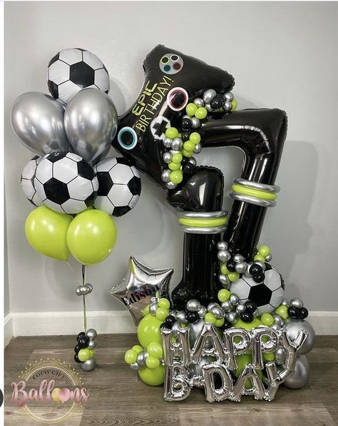 Gaming Balloon Bouquet, Video Game Balloon Bouquet, Football Balloon Bouquets, Gamer Balloon Bouquet, Gamer Balloons, Football Balloons, Balloon Arch Diy, Balloon Arrangement, Balloon Bouquet Diy