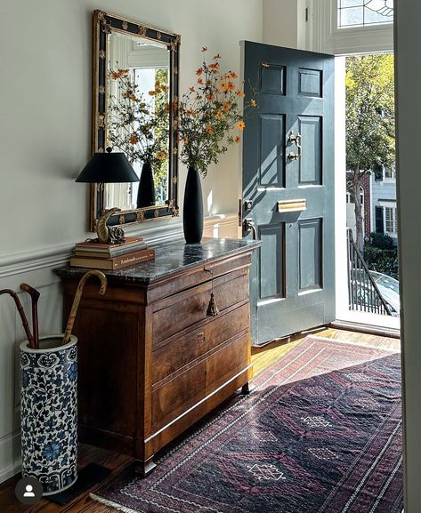 Foyer Floral Arrangements Entry Ways, Cozy Entrance Ideas, Small Enclosed Entryway, Entryway Decor Storage, Styling An Apartment, Long Wide Entryway Ideas, Next To Front Door Decor Inside, Narrow Entry Table Decor, Small Front Porch Entryway Ideas