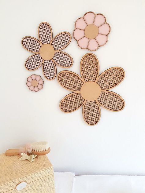 17 Breathtaking Wildflower Baby Nursery Theme Guides and Ideas – Cozy Nursery Wildflower Baby Nursery, Neutral Floral Nursery, Daisy Nursery Theme, Flower Girl Room, Flower Nursery Theme, Wild Flower Nursery, Nursery Flower Wall, Wooden Flower Wall, Nursery Color