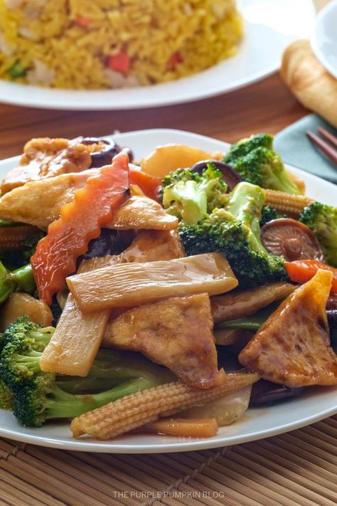 Buddha's Delight, Resep Vegan, Chinese Menu, Dried Tofu, Vegan Chinese, Miso Paste, Vegetarian Menu, Everyday Dishes, Chinese Recipes