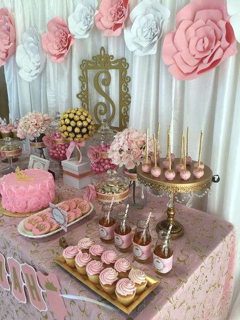 Pink and Gold Baby Shower Baby Shower Party Ideas | Photo 1 of 7 | Catch My Party Tårta Design, Pink And Gold Baby Shower, Gold Baby Shower, Baby Shower Photos, Fiesta Baby Shower, Gold Baby Showers, Baby Shower Princess, Baby Princess, Gold Party