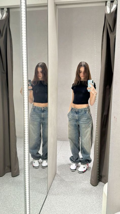 #outfit #inspo #outfitideas #bershka #loveebaggy #goviral Bershka Outfit, Pakaian Hipster, Celana Fashion, Modele Fitness, Skater Jeans, Outfit Inspo Casual, Foto Tips, Tomboy Outfits, Outfit Jeans