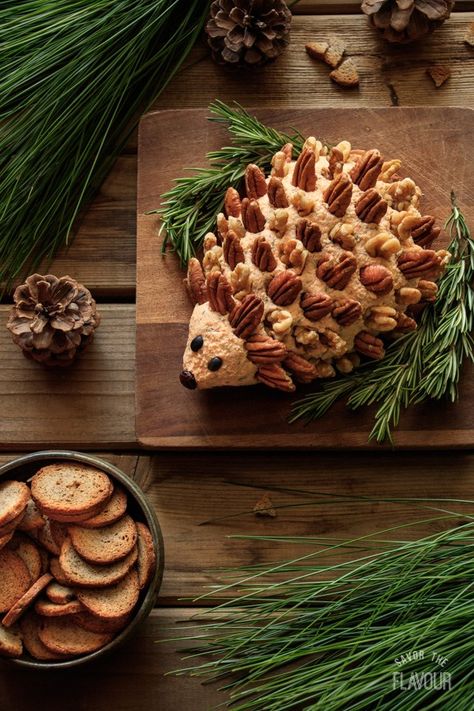 Woodland Hedgehog Cheese Ball: a simple, savory appetizer that will be a stunning centerpiece at a woodland baby shower or first birthday.  Cream cheese, cheddar, Worcestershire sauce, and spices make this vegetarian snack idea a super cute, gender neutral munchie. | www.savortheflavour.com #woodland #babyshower #firstbirthday #hedgehog #cheeseball Hedgehog Cheese Ball, Birthday Hedgehog, Ball Cheese, Appetizer Christmas, Woodland Hedgehog, Thanksgiving Appetizer, Christmas Woodland, Woodland Birthday Party, Baby Shower Woodland Theme