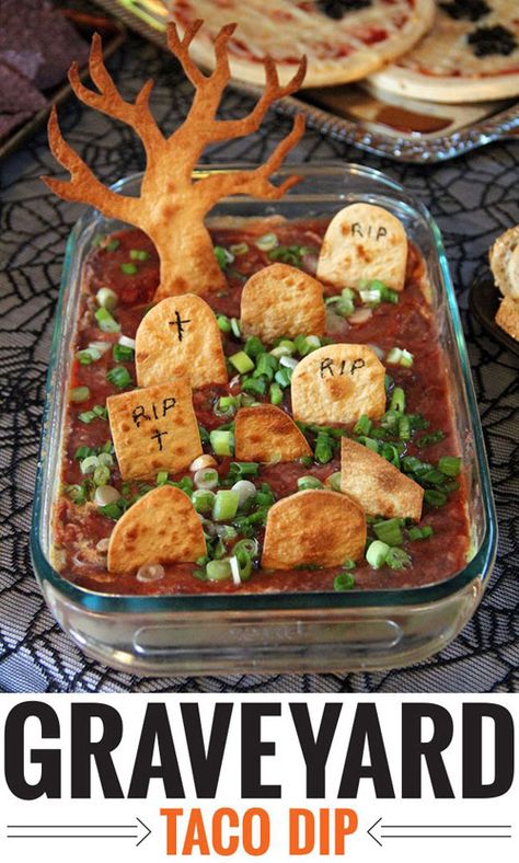 Halloween Dip, Easy Halloween Party Food, Halloween Appetizers Easy, Taco Dip Recipe, Postres Halloween, Halloween Party Appetizers, Halloween Food Appetizers, Seven Layer Dip, Easy Halloween Party