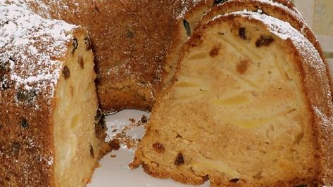 Sour Cream Apple Cake Recipe - Food.com Sour Cream Apple Cake, Apple Sour Cream Cake, Sour Cream Cake Recipe, Irish Apple Cake, French Apple Cake, Easy Apple Cake, Apple Bundt Cake, Cream Cake Recipe, Apple Cake Recipe