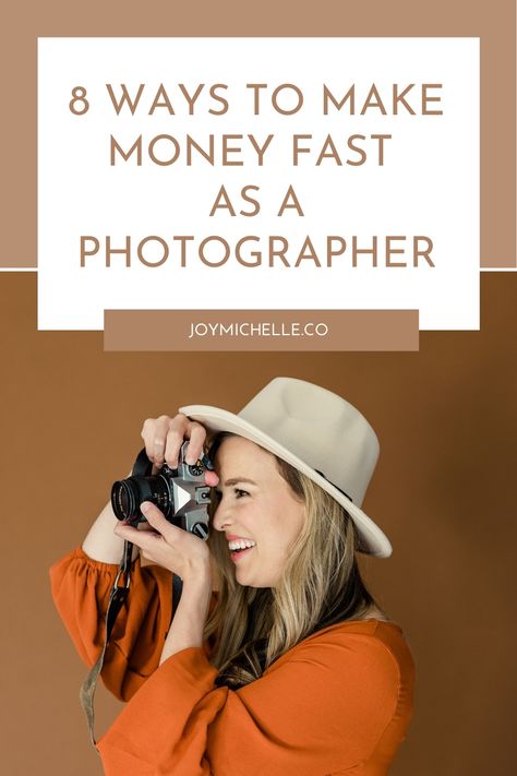 Let's go over some ideas on how to make money in your photography business now! There will be times in your photography career where you may decide “I need to make some fast cash” and that’s why I’m sharing 8 ways to make money FAST as a photographer. Whether you are saving up for that next camera body or lens, or you want to invest in some new education, or maybe you just NEED the money to pay some bills...having these tips in your back pocket can be SO great. Saving Money Photography, Make Money As A Photographer, Photography Specials Ideas, Photography Career Ideas, How To Become Photographer, Photography Fundraiser Ideas, How To Sell Photography, Photography Promotion Ideas, How To Be A Photographer