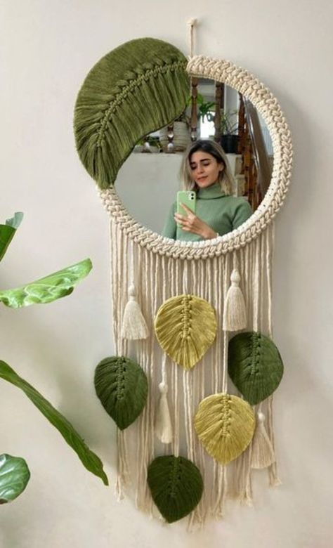 Crochet Mirror Frame, Crochet Mirror, Hanging Craft Ideas, Diy Room Decor Videos, Macrame Mirror, Mirror Inspiration, Boho Crafts Diy, Hanging Craft, Macrame Wall Hanging Diy