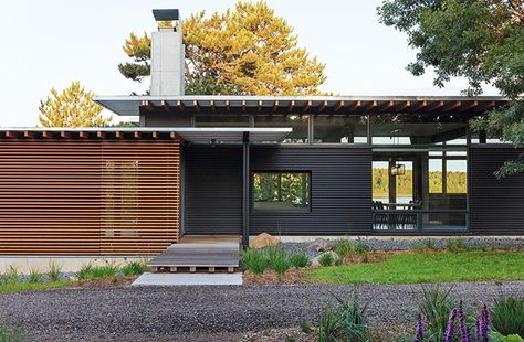 Case Study: Box Camp by SALA Architects - Residential Design Black Houses Modern, Contemporary Front Porch, Modern Porch Decor, Contemporary Exterior Homes, Modern Front Porch Ideas, Modern Front Porches, Front Porch Addition, Modern Porch, Black Houses