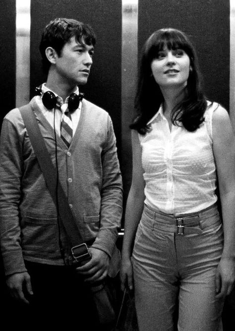 500 days of summer Hate Summer, 500 Days Of Summer, 500 Days, Movie Couples, Zooey Deschanel, Iconic Movies, Silver Screen, Film Aesthetic, Film Stills