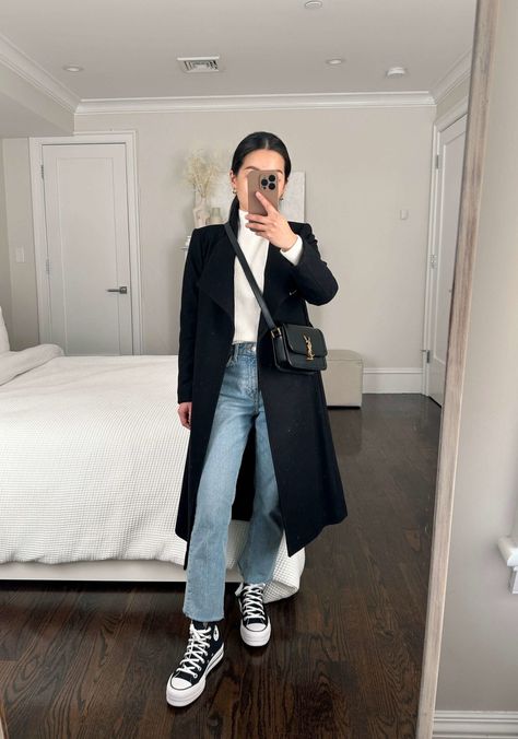 Platform Converse Lift Sneakers Review + How to Style Straight Jeans Outfits, Converse Outfit Winter, Converse Haute, Platform Sneakers Outfit, Capsule Wardrobe Ideas, Black Coat Outfit, High Tops Outfit, High Top Converse Outfits, Straight Jeans Outfit