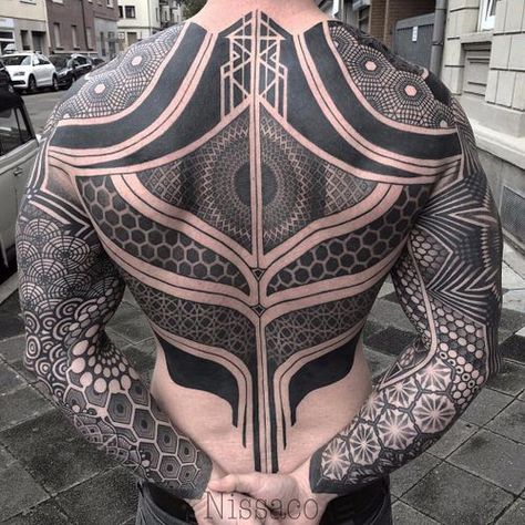 Tato Maori, Geometric Animal Tattoo, Geometric Sleeve Tattoo, Kunst Tattoos, Tattoo Magazine, Tattoo Zeichnungen, Geometry Tattoo, Muster Tattoos, Small Tattoos Simple