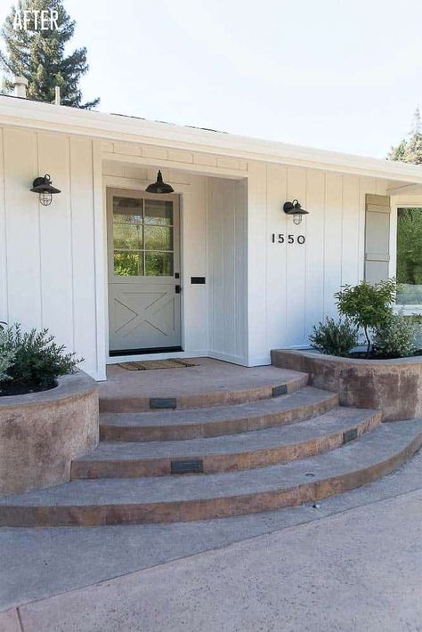 Before & After: Napa Farmhouse Pt. I - Mindy Gayer Design Co. White Ranch House, Porch Railing Ideas, Napa Farmhouse, Backyard Living Room, Mindy Gayer Design, Napa Home, Ranch House Exterior, Alfresco Dining Area, California Ranch