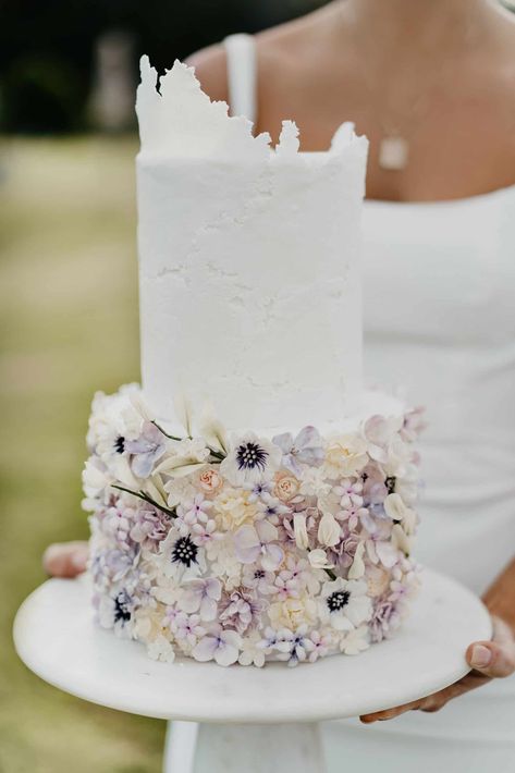 Beautiful Cake Designs, Wedding Cake Flavors, Gorgeous Wedding Cake, Cake Trends, Modern Wedding Cake, Cake Inspo, Wedding Cake Inspiration, Cake Wedding, Beautiful Wedding Cakes