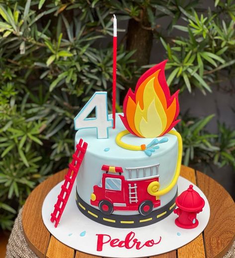 Fire Truck Birthday Cake Ideas, Fire Truck Theme Cake, Fire Truck Cake Ideas, Fire Truck Birthday Party Ideas Cake, Firefighter Cupcakes Ideas, Fireman Cake Ideas, Fireman Themed Birthday Party, Firetruck Birthday Cakes, Fire Fighters Birthday Theme