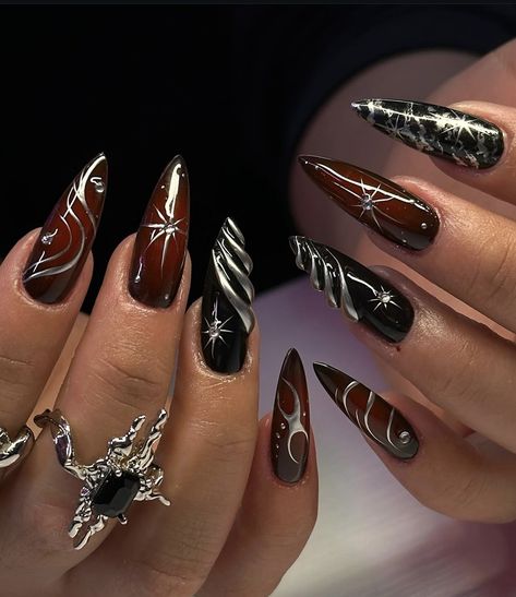 Nostalgia alert! Our Y2K nails collection brings back all the fun and sparkle. ✨💖 Halloween Nails Long Almond, Dark Inspired Nails, Vampire Nail Ideas, Villain Nails Aesthetic, Bayonetta Nails, Maroon Halloween Nails, Dark Fantasy Nails, Nail Designs Alt, Nail Ideas Gothic