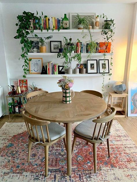 Round Table For 4 People, French Boho Kitchen, Botanical Apartment Decor, High Shelf Kitchen, Round Dining Table Cottage Core, Large Dining Room Small Table, Small Pantry Storage Ideas Space Saving, Dining Room Right Off Kitchen, Modern Bohemian Kitchen Table