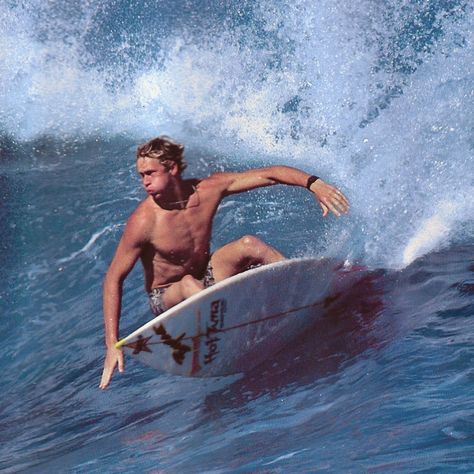 @oldschool80ssurfmags on Instagram: “Robbie Page in mid-windup. Looks like he means business here. Photo Aitionn #surfing #surfboard #surfer #byrne #hottuna #80s #80ssurf…” Famous Surfers, Photo Surf, Surf Photos, Hot Tuna, Famous Photos, Surfboard Design, Bedroom Photos, Hang Ten, Waterpark