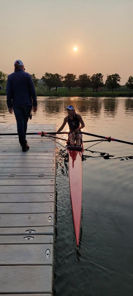 Rowing Aesthetic Women, Rowing Outfit, Rowing Aesthetic, Rowing Photography, Rowing Sport, Crew Rowing, Women's Rowing, Rowing Crew, Crew Team