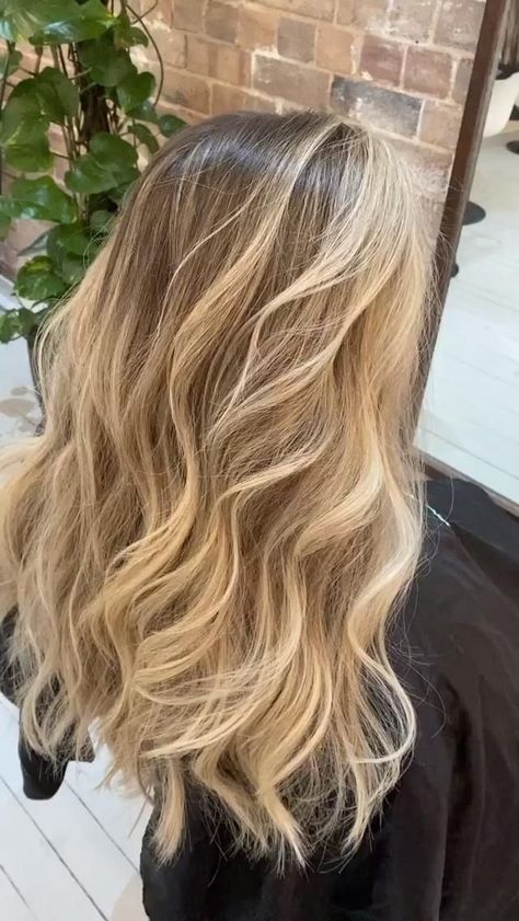 Balliage Hair, Balage Hair, Balyage Long Hair, Warm Blonde Hair, Rambut Brunette, Summer Blonde Hair, Dyed Blonde Hair, Light Blonde Hair, Balayage Blonde