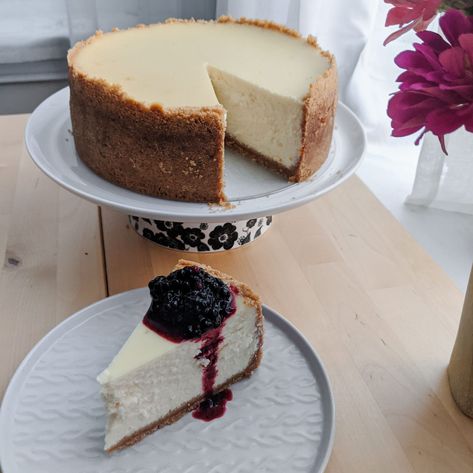 Tall Cheesecake Recipe, Cheesecake Desserts Recipes, Cheesecake Factory Recipes, Pretty Desserts, Best Cheesecake, How To Make Cheesecake, Cake Day, Pretty Dessert, Cheesecake Desserts