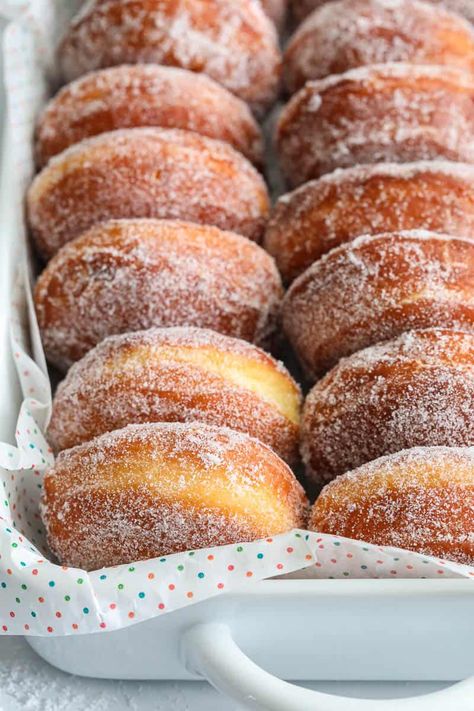 These Perfect Sugar Donuts are chewy, fluffy, and so sweet. Covered in sugar, these yeasty donuts are easy to make and taste amazing. #sugardonut #sugardonuts #perfectsugardonut #perfectsugardonuts Timbits Recipe, Sugar Doughnut Recipe, Maple Donuts Recipe, Donut Recipe Fried, Sugar Donuts Recipe, Italian Donuts, Raised Donuts, Doughnut Recipe Easy, Cake Donuts Recipe