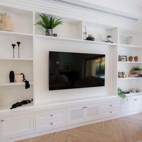 Simple Tv Built In, Built In Tv Wall Unit Modern, Tv Built In Wall Unit, Built In Tv Wall Unit, Built In Wall Units, Feature Wall Living Room, Built In Shelves Living Room, Living Room Wall Units, Living Room Built Ins