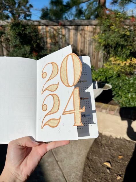 Dot Diary Ideas, Year Diary Ideas, 2025 Bujo Cover, Yearly Journal Spreads, New Year Journal Cover, Year Page Bujo, Bullet Jornel Idea, New Years Journal Page, New Year Scrapbook Ideas