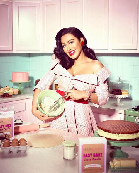 Vijat M’s Instagram post: “🌟 Huda’s Easy Bake Beauty Campaign 🌟 for the sweetest 💕 @hudabeauty 💕 With my Faves @simoneharouche @peter.savic @artandset” Baking Photography, Cake Photoshoot, Pinup Photoshoot, Cooking Photography, Easy Bake, Business Photoshoot, Vintage Baking, Branding Photoshoot Inspiration, Creative Photoshoot Ideas