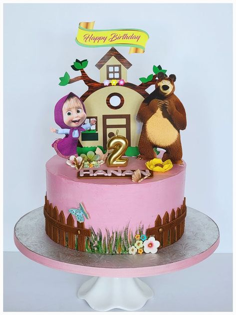 Masha And The Bear 2nd Birthday, Masha And The Bear Cake Ideas, Masha Bear Birthday Party Ideas, Masha And The Bear Cake Design, Masha Theme Cake, Masha Theme Birthday Party, Birthday Cake Masha And The Bear, Masha E Orso Cake, Masha And Bear Birthday Party Ideas