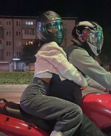 Isabella Garcia, Bike Couple, Biker Couple, Motorcycle Couple, Hot Biker Guys, Biker Aesthetic, Biker Boys, Pretty Bike, Biker Love