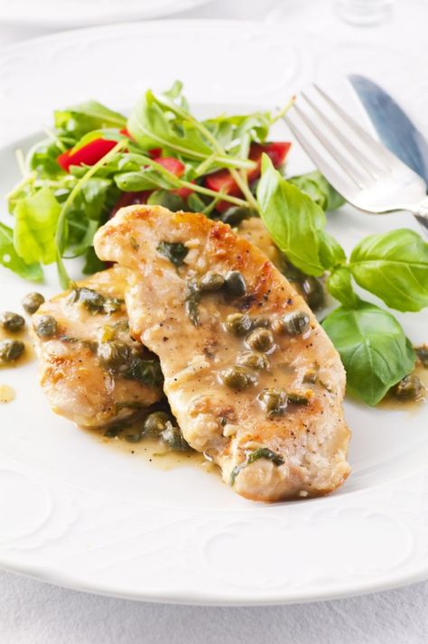 Lemon Chicken Piccata, Low Fat Chicken, Chicken Piccata Recipe, Wolfgang Puck, Lemon Glaze, Chicken Piccata, Baked Chicken Breast, Idee Pasto Sano, Boneless Chicken Breast