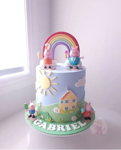 Peppa Pig 2nd Birthday Cake, Birthday Cake 3 Yrs Old, Cake Peppa Pig Birthday, Pepa Pig Birthday Cake, Peppa Pig Theme Cake, Peppa Cake, Farm Cakes, Bolo Da Peppa Pig, Budget Birthday Party