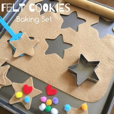 Here is a fun idea for you today: a felt cookies baking set! This is great as a quiet time or travel activity or for pretend play. This felt set makes a great gift too! (Also check out these Fun Felt Busy Box Ideas This fun set is also very easy to make. You will … Baking Theme Preschool Activities, Holiday Dramatic Play Preschool, Bread Crafts For Kids, Baking Theme Preschool, Cooking Dramatic Play, Bakery Dramatic Play Preschool, Gingerbread Dramatic Play, Felt Christmas Cookies, Bakery Theme