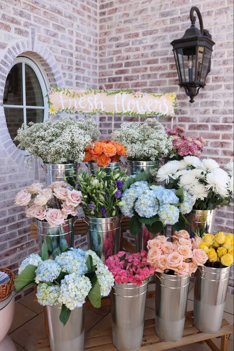 Floral Bid Day Theme, Freshly Picked Bid Day, In Full Bloom Bid Day, Floral Bid Day, Flower Bid Day Theme, Sorority Event Themes, Full Bloom Bid Day, Moms Day Sorority, Sorority Moms Day