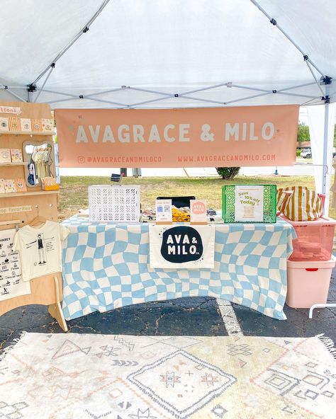 Shoots of today’s market booth set up. Thank you for all who supported my small shop! It was so amazing to meet so many new small shop owners and new small shop lovers✨ . . #vendorbooth #marketday #makersmarket #marketbooth #cuteshop #supportsmallbusiness Retro Booth Display, Business Banners Ideas Booth Displays, Vendor Booth Signage, Market Booth Inspiration, Market Booth Layout, Small Business Pop Up Shop, Pop Up Booth Display Ideas, Farmers Market Booth Ideas, Vendor Booth Display Ideas Clothing