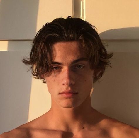 Middle Part Hairstyles Men, Middle Part Haircut, Male Haircuts Curly, Middle Hair, Surfer Hair, Guy Haircuts Long, Middle Part Hairstyles, Middle Part, Starting A New Job