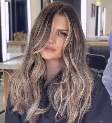 Brown Blonde Balayage Cool Tones, Cool Tone Blonde Highlights Brunettes, Warm Dirty Blonde Hair Balayage, Cold Brunette Balayage, Cold Tone Blonde Hair, Cold Blonde Hair Highlights, Cool Toned Balayage Brunette Blonde, Cold Blonde Highlights Brown Hair, Dirty Blonde Hair Cool Tones