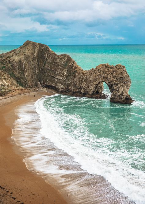 Sarah Patrick, British Beaches, Lulworth Cove, Durdle Door, Classy Girls Wear Pearls, Dorset England, Old Pub, Jurassic Coast, Wear Pearls