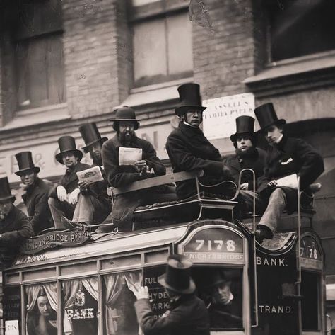 History Season on Instagram: "A crowded omnibus. London, England. 1865. 

#history #london #uk #england #bus #1800s #19thcentury #victorian" England Moodboard, Victorian England, Victorian London, Call Of Cthulhu, Vintage Life, July 7, Cthulhu, Vintage Photographs, Fantasy World