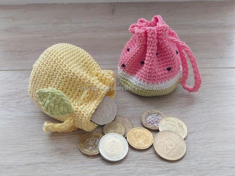 Crochet Lemon Bag Free Pattern, Coin Purse Crochet Pattern, Crochet Pour Halloween, Crochet Drawstring Bag, Crochet Mini Bag, Coin Purse Pattern, Crochet Coin Purse, Crochet Unique, Fall Crochet Patterns