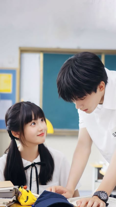 “When I Fly Towards You” (2023) 💞 Zhou Yi Ran & Zhang Miao Yi as the adorable forever couple: Zhang Lu Rang & Su Zai Zai 💖 The Look of Love With You Chinese Drama, Zhang Miao Yi, Student Couple, Match Profile, All Korean Drama, Popular People, Cute Couple Poses, Kpop Girl Bands