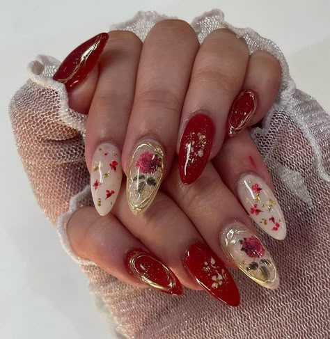 Douyin Flower Nails, Red Douyin Nails, Red Floral Nails, Douyin Style, Douyin Nails, Pretty Gel Nails, Soft Nails, Her Nails, Kawaii Nails