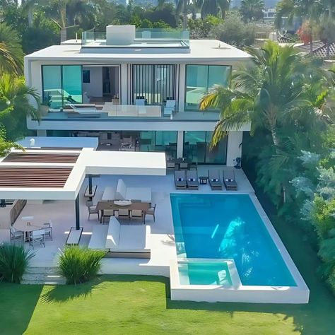 House With Pool, Luxury Beach House, Dream Life House, Modern Beach House, Beach House Design, Luxury Homes Dream Houses, Design Your Dream House, Dream House Exterior, Dream House Plans