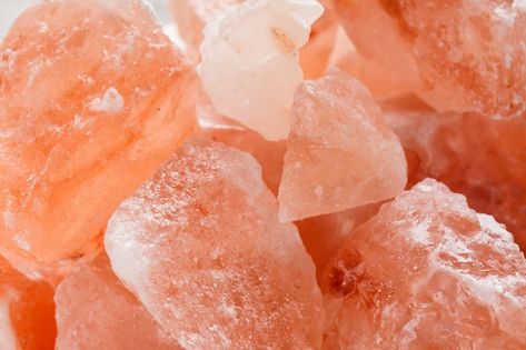 This JPG food drink stock photo is suitable for projects that involve crystal, detail, and focus. Epsom Salt Cleanse, Himalayan Salt Benefits, Cleaning Your Colon, Salt Bar, Himalayan Rock Salt, Green Tea Benefits, Himalayan Salt Lamp, Rock Salt, Colon Cleanse