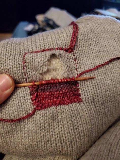 Patching the elbows of a knit sweater - Imgur Diy Sy, Knitting Hacks, Mending Clothes, Visible Mending, Reduce Reuse Recycle, Knitting Needle, How To Purl Knit, Reduce Reuse, Reuse Recycle