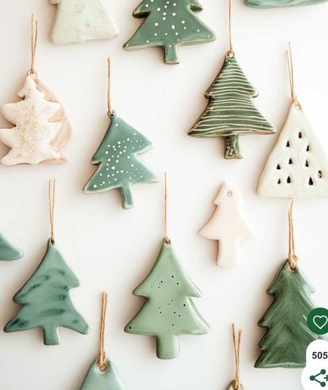 Christmas Tree Decorations Ideas Diy, New Years Decorations Ideas, Christmas Ornaments Clay Diy, Christmas Tree Ceramic Decoration, Xmas Tree Decorations Diy, Christmas Decorations Pottery, Christmas Tree Clay Decorations, Diy Christmas Decorations For Tree, Clay Crafts For Christmas