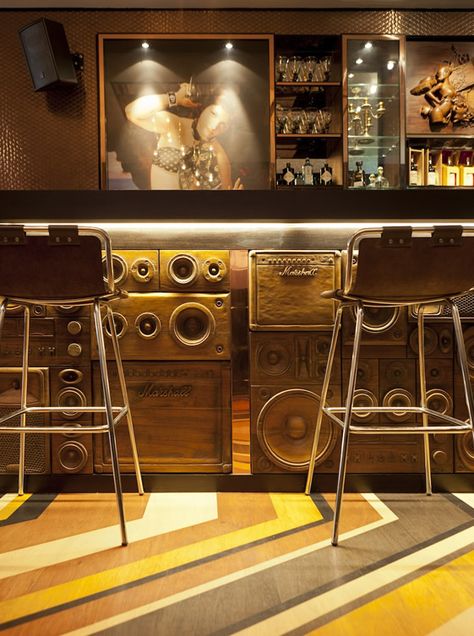 Brewery Ideas, Coffee Interior, Bar In Casa, Pub Design, Bar Inspiration, Bar Interior Design, Bar Designs, Small Bar, Coffee Places